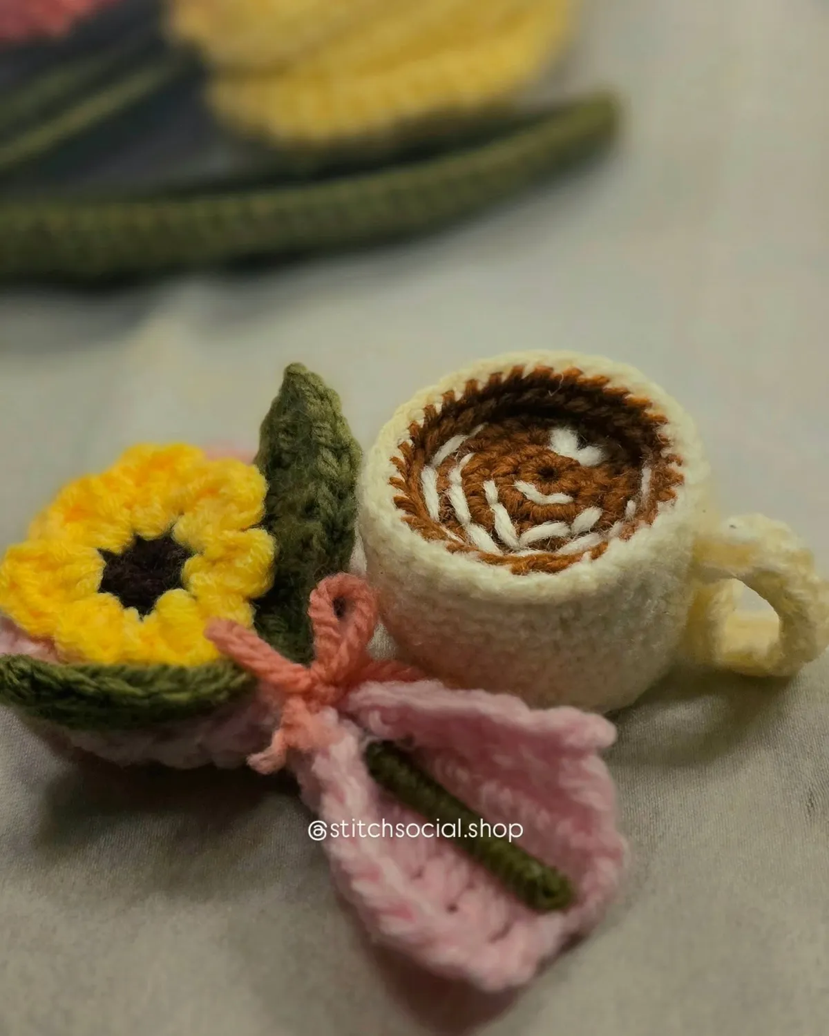 Handmade crochet piece by Fild'or
